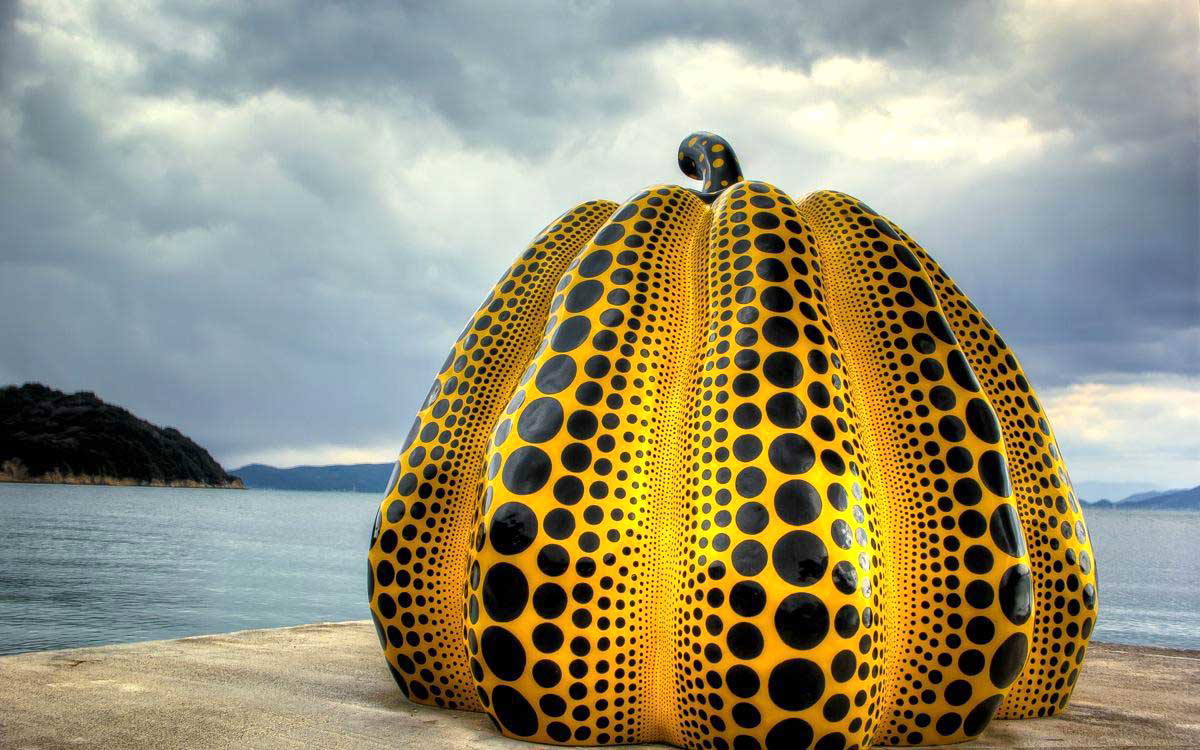 yellow pumpkin yayoi kusama contemporary public art