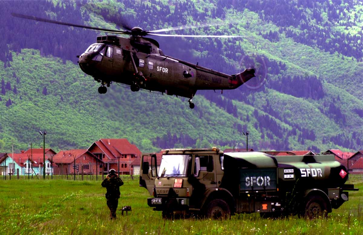 balkans crisis nato forces bosnia