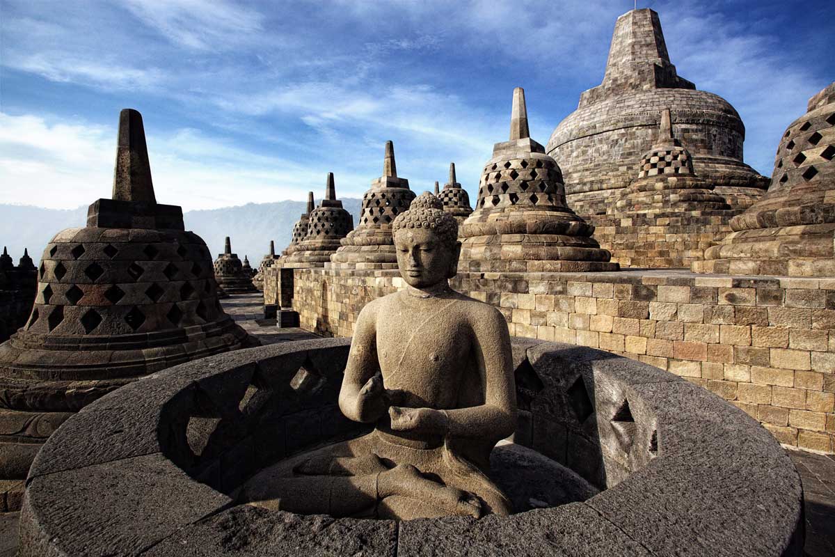 buddha statue indonesia