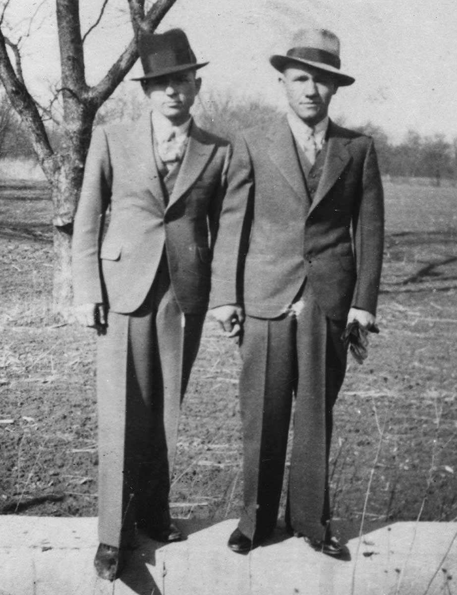 clyde barrow raymond hamilton barrow gang