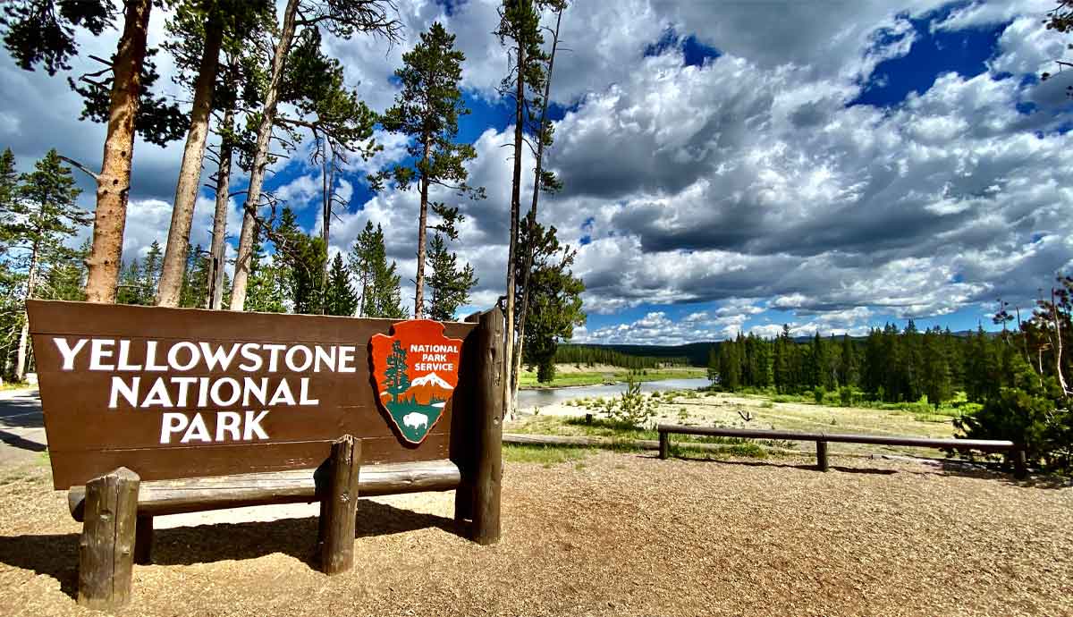 where is yellowstone national park