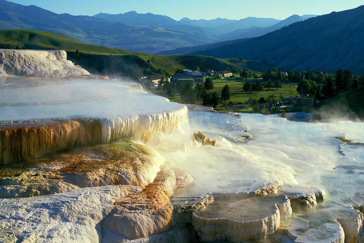 mammoth hot springs yellowstone national