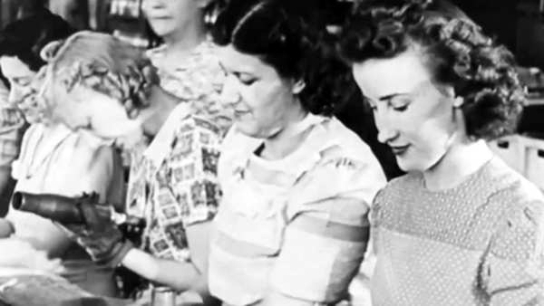 How Women Entered the Workforce in World War II