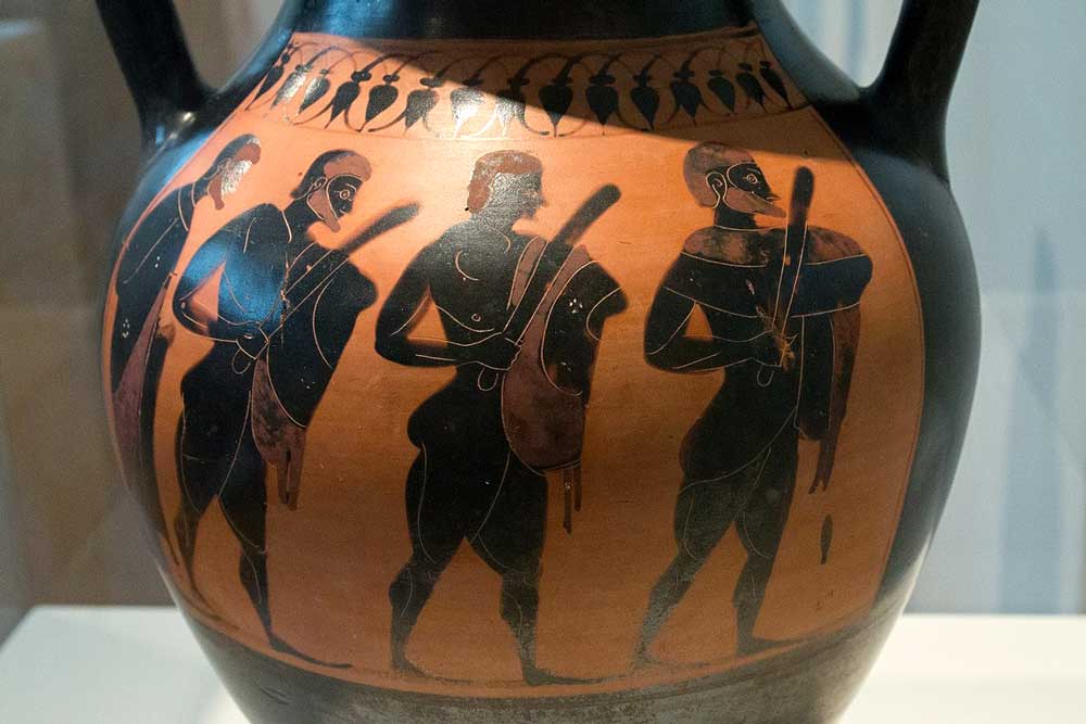 pisistratus guard black figure amphora swing painter