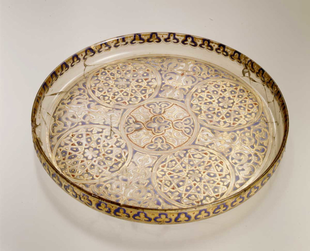 plate with geometrical shapes syria islamic art