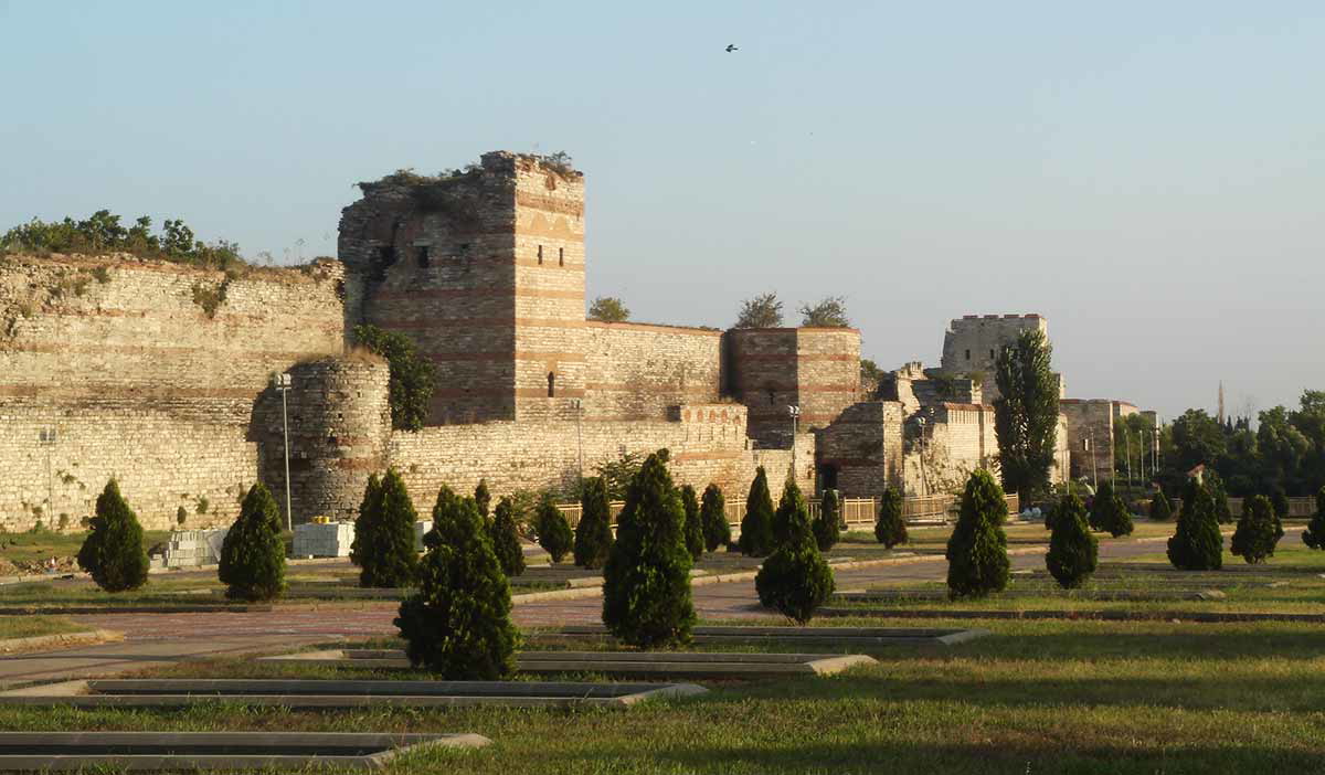 theodosian walls byzantine empire