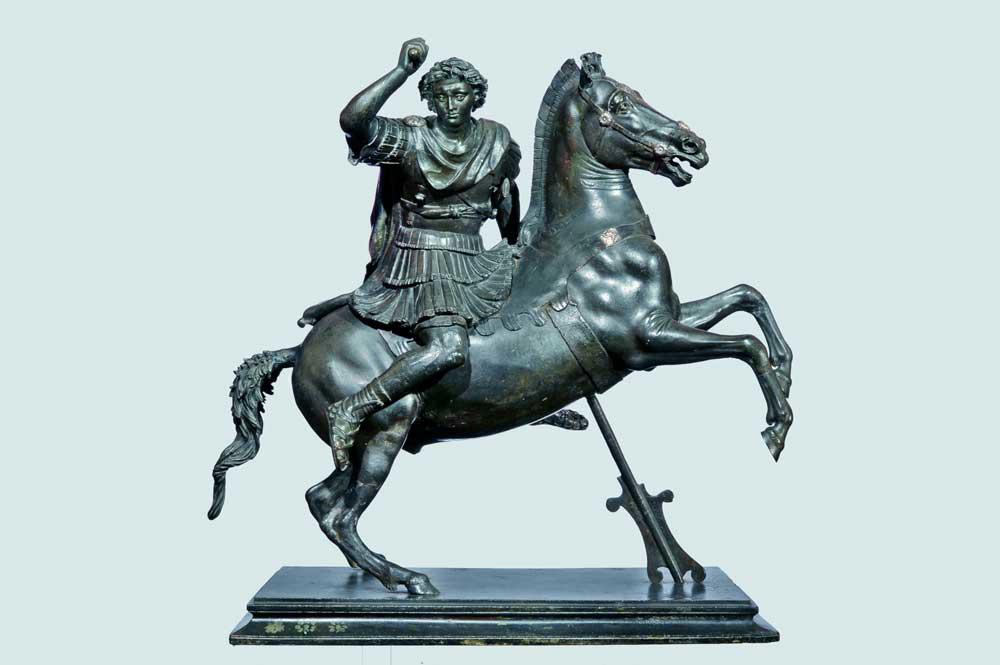 alexander ancient horse statue