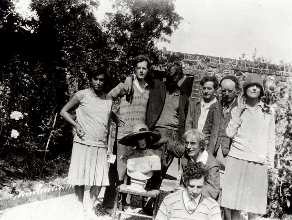 bloomsbury group photo charleston roger fry