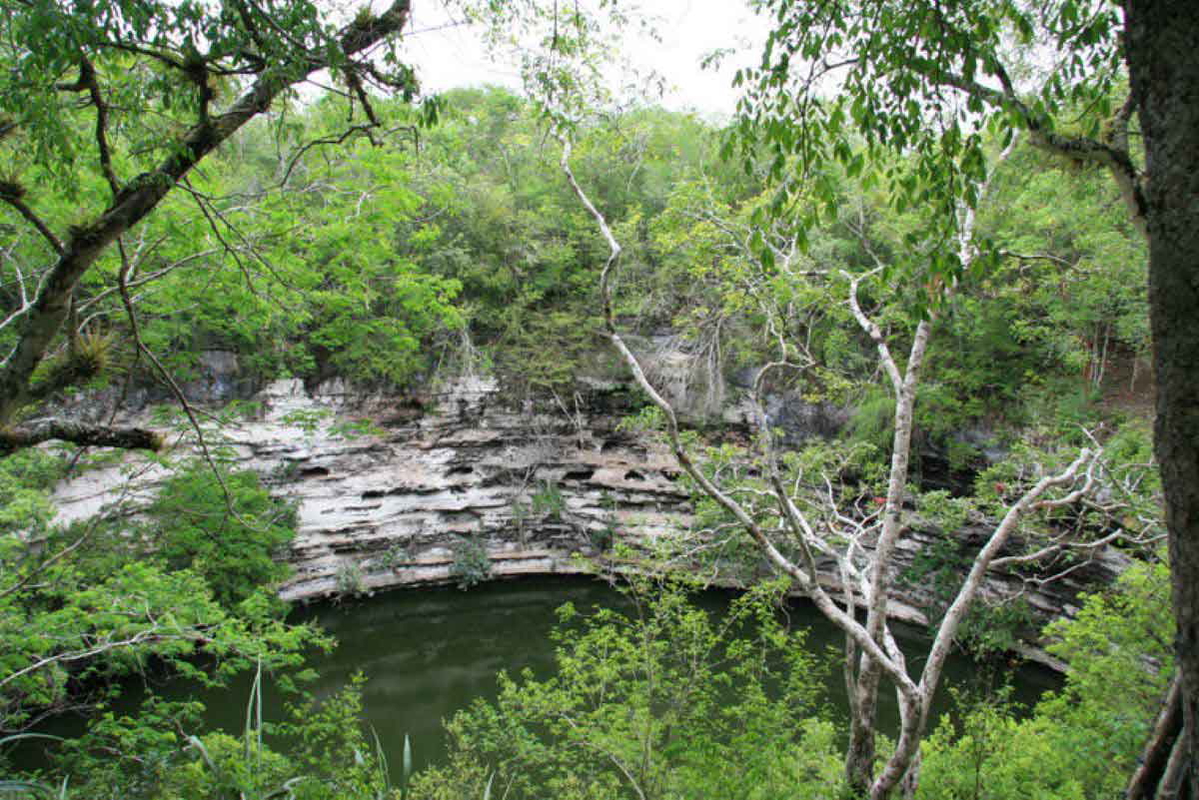 chichen itza cenote