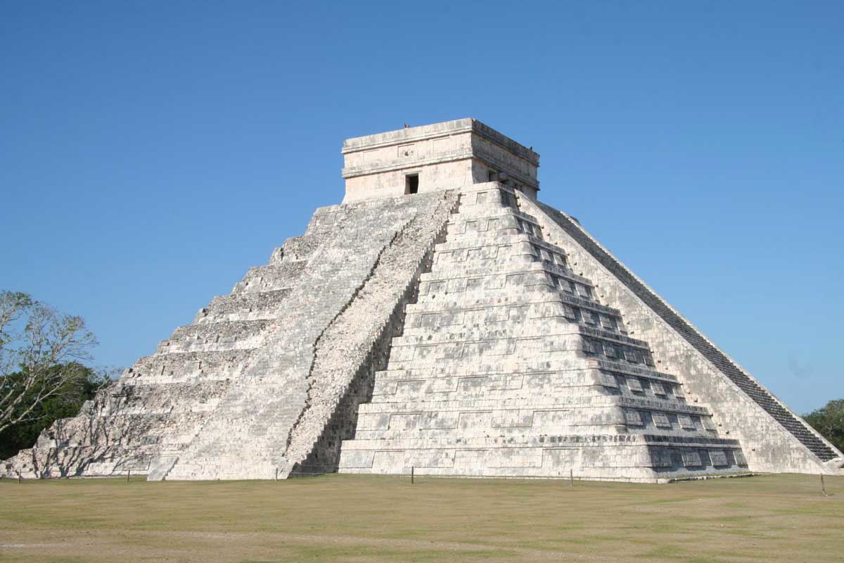 chichen itza el castill kukulkan temple