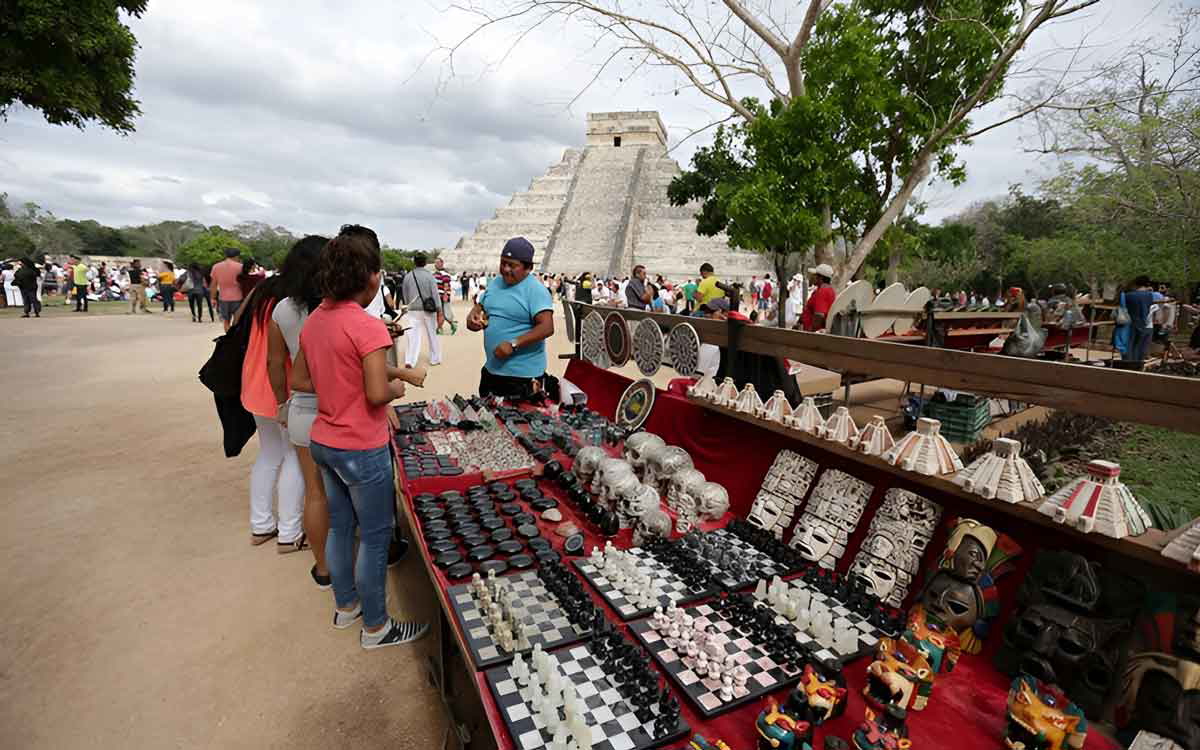 chichen itza vendor