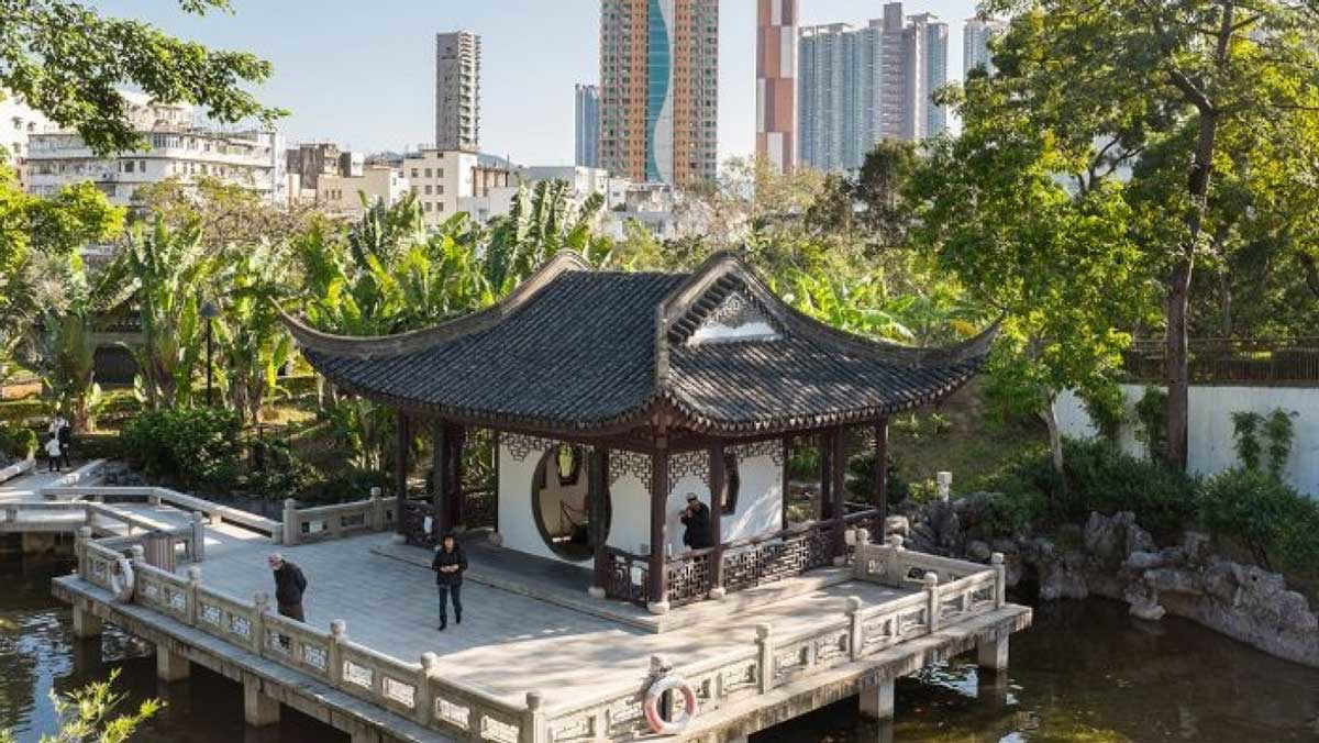 kowloon walled city park photo tourism