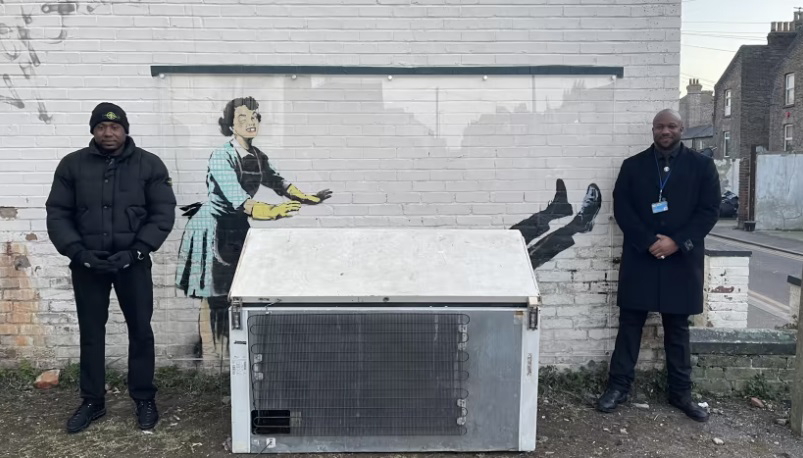 Valentine's Day Mascara by Banksy