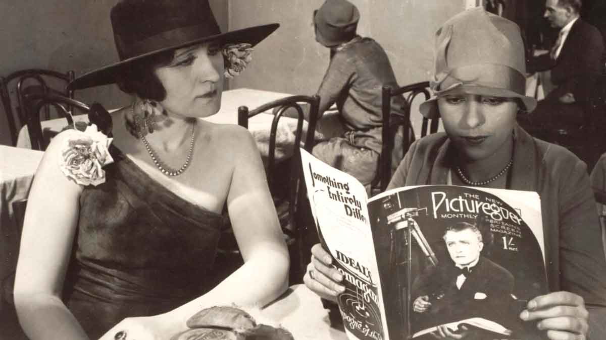 women reading picturegoer film shooting stars 1928