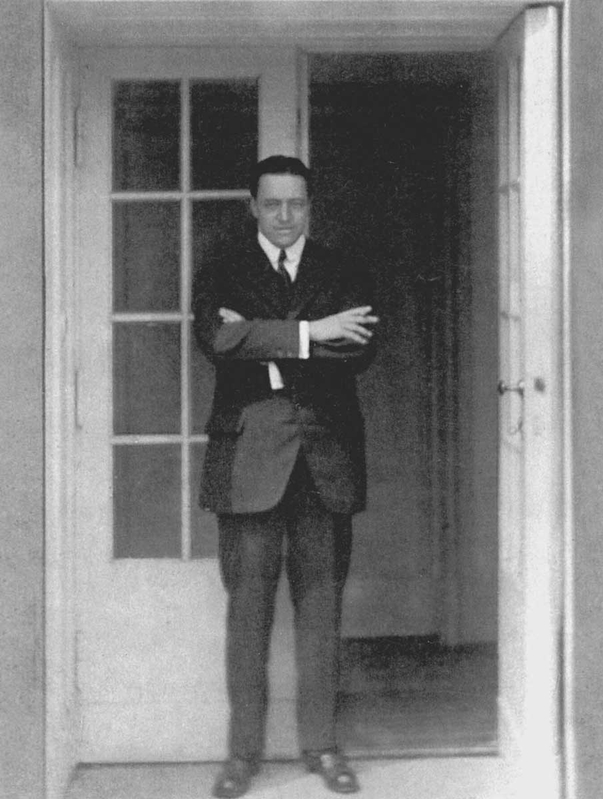Ludwig Mies van der Rohe 1912