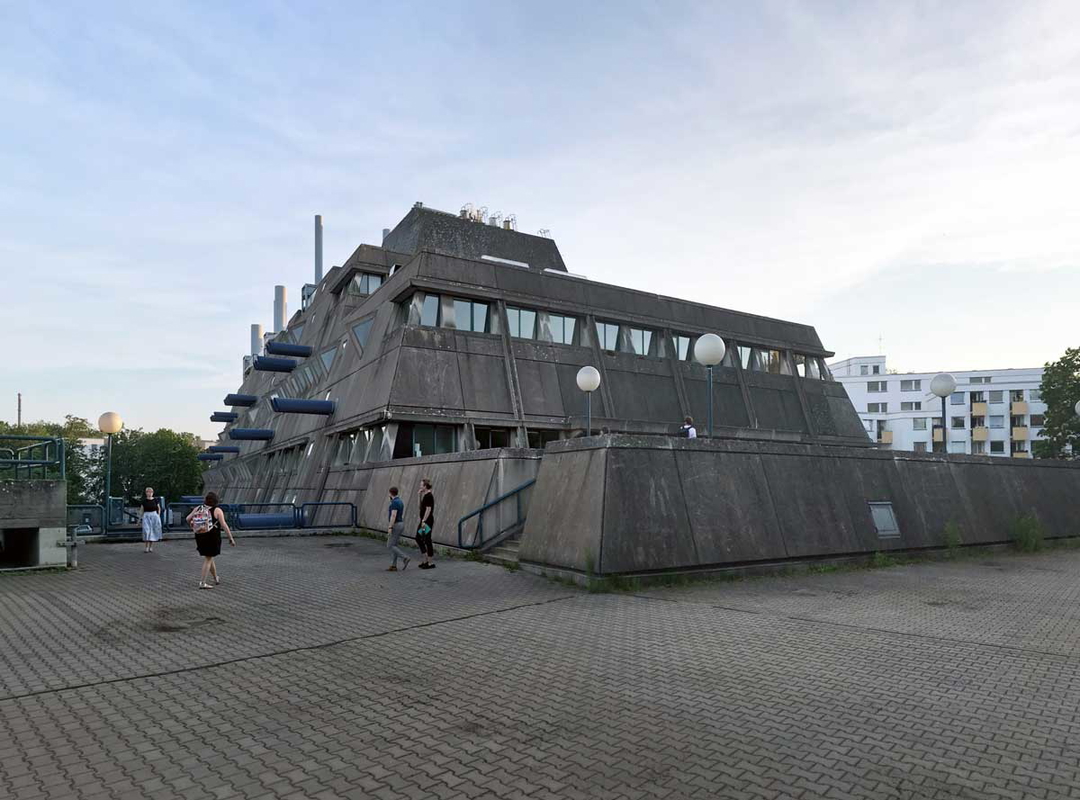 brutalist architecture mausebunker photo