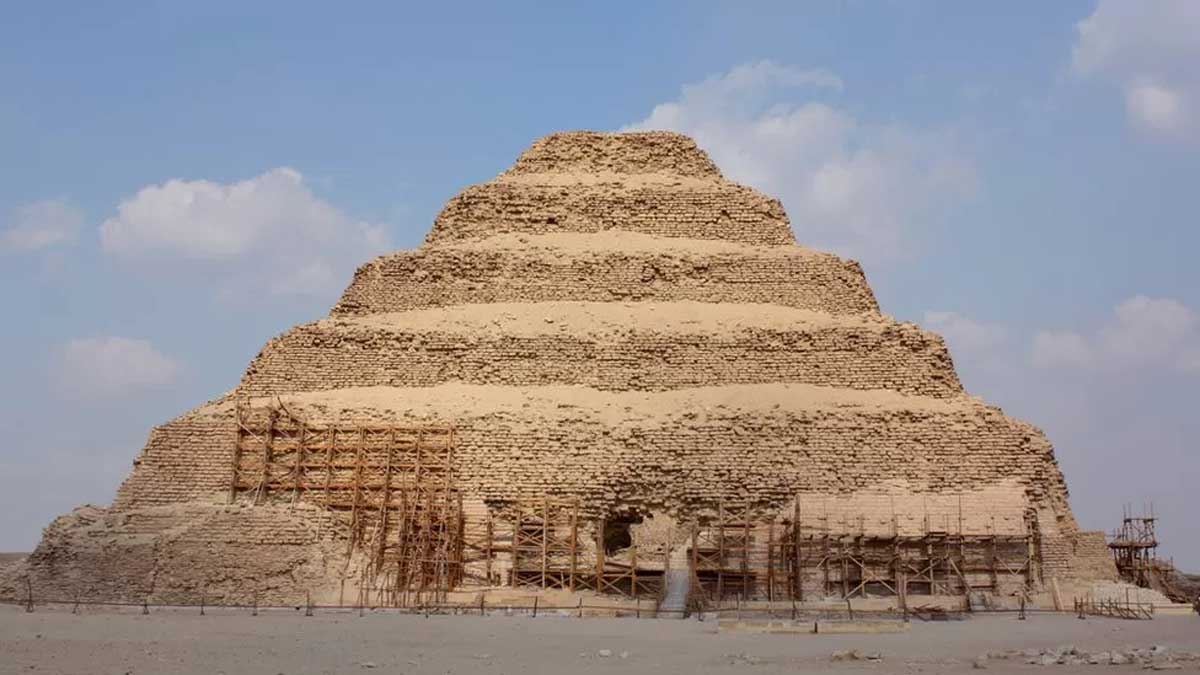 pyramid djoser photo