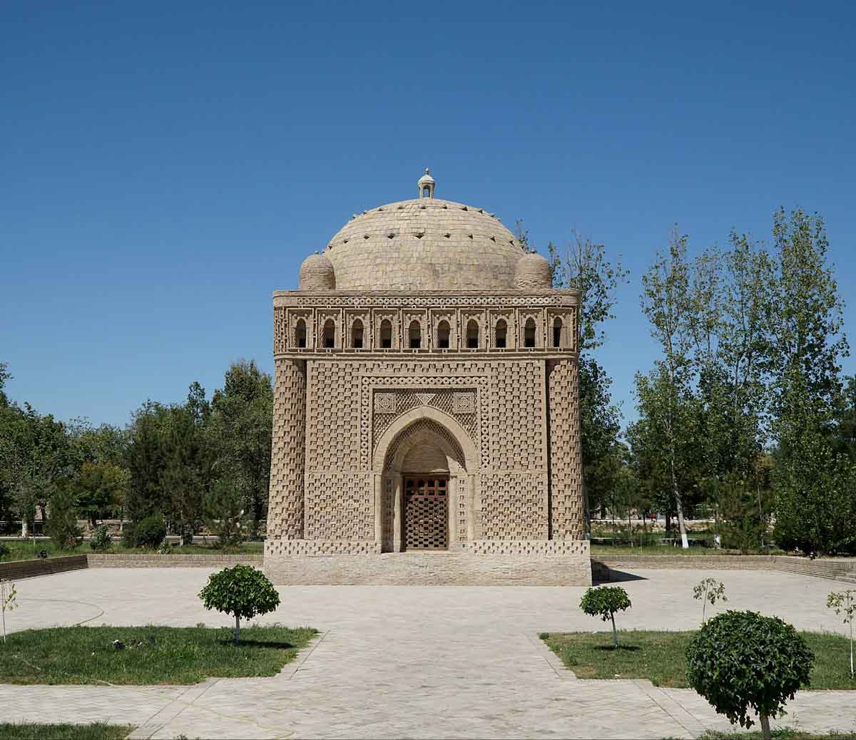 samanid mausoleum photo