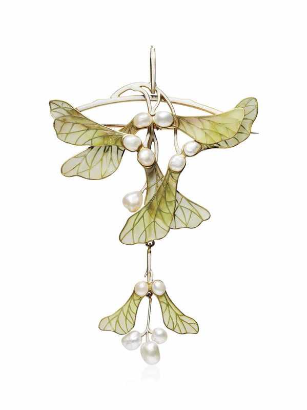 vever enamel pendant