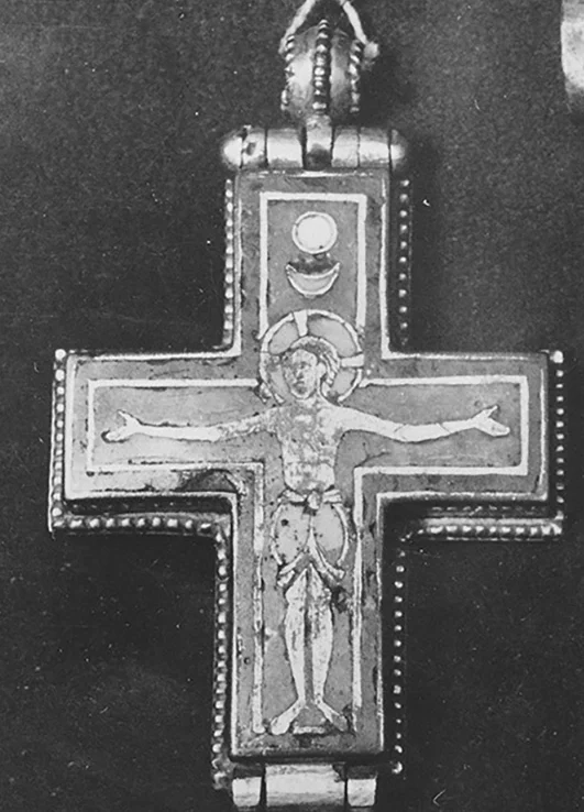 reliquary form crucifix 12th century