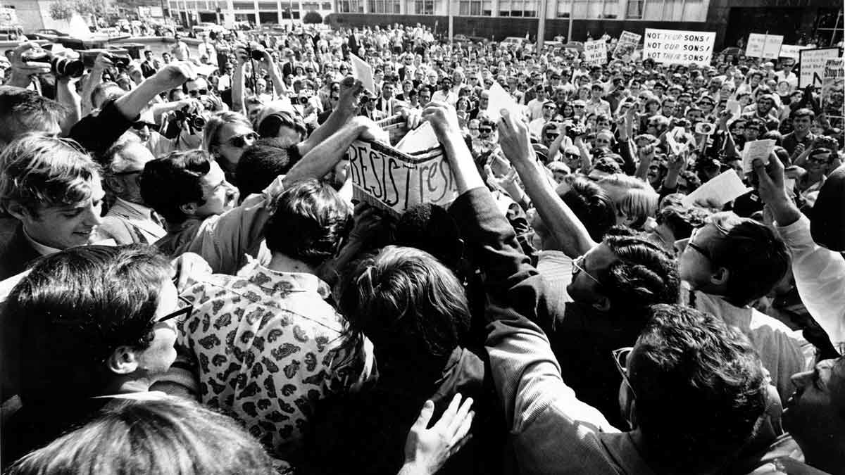 anti vietnam war protestors draft cards 1960s