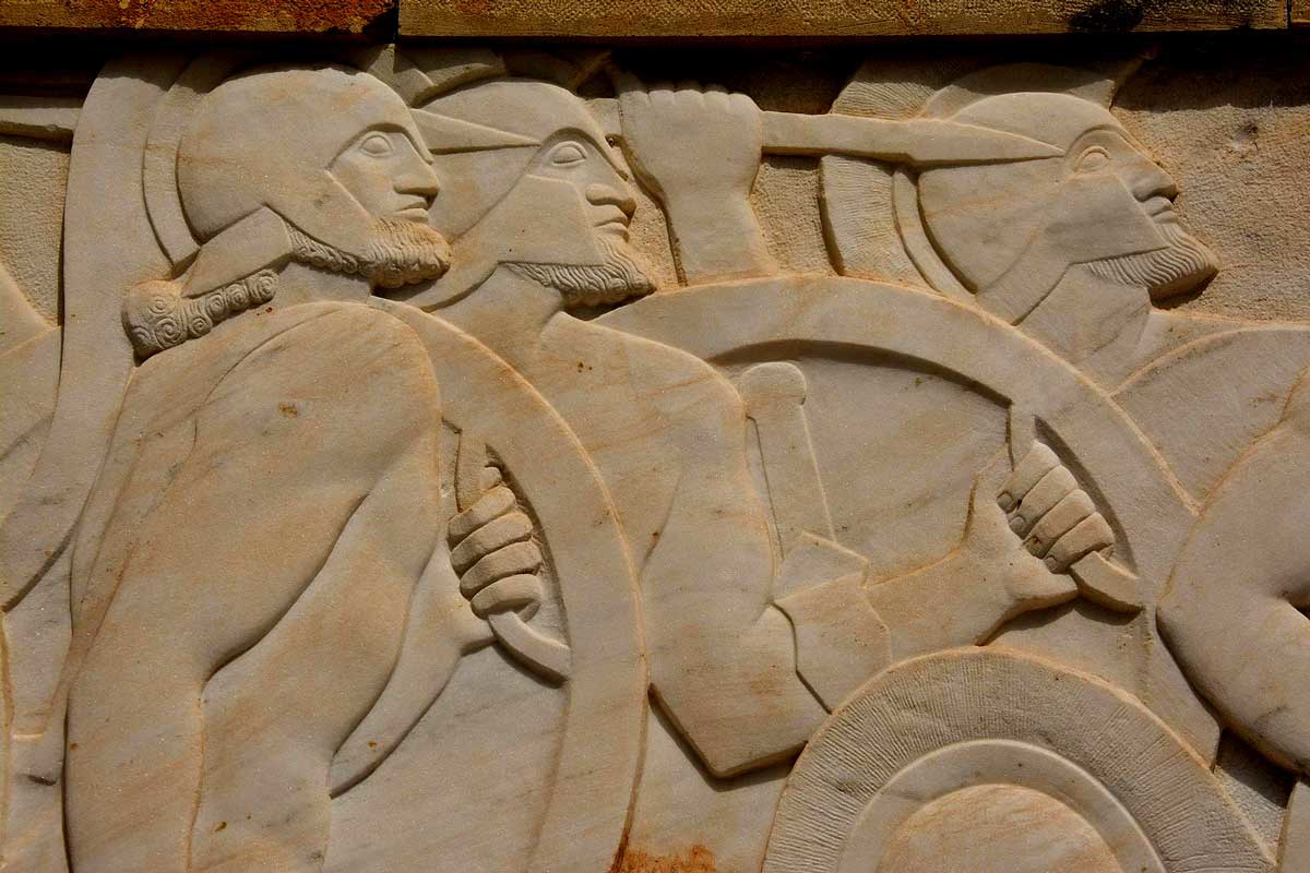 battle-thermopylae-monument