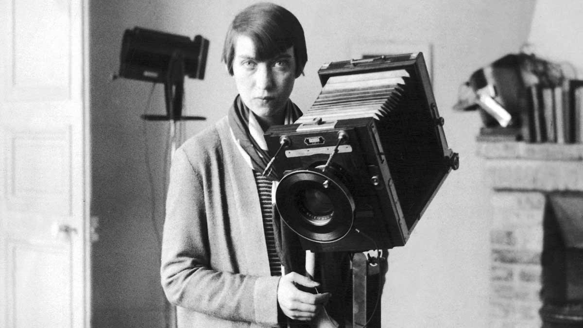 berenice abbott photographer portrait camera