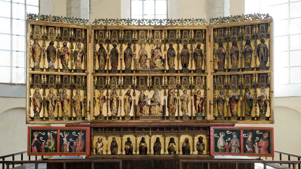 high altar tallinn retable
