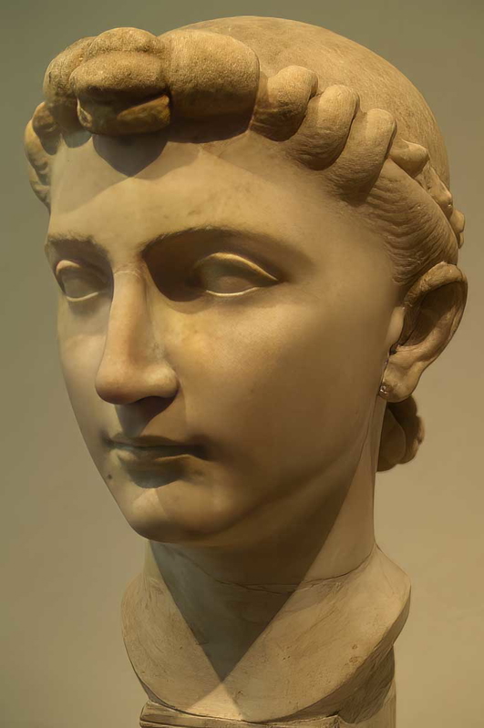 julia the elder bust topaz denoise enhance faceai sharpen