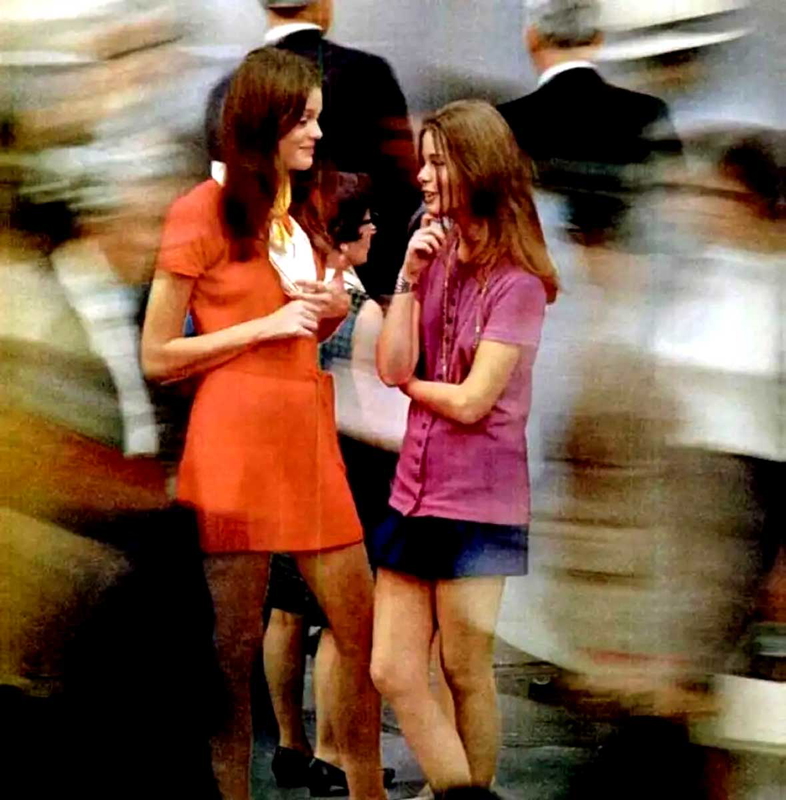 miniskirt fashion newyork 1960s photograph