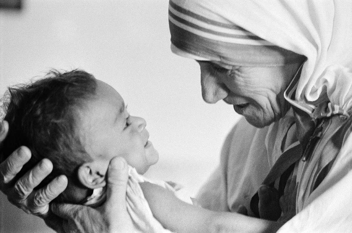 mother teresa charity work india children babies