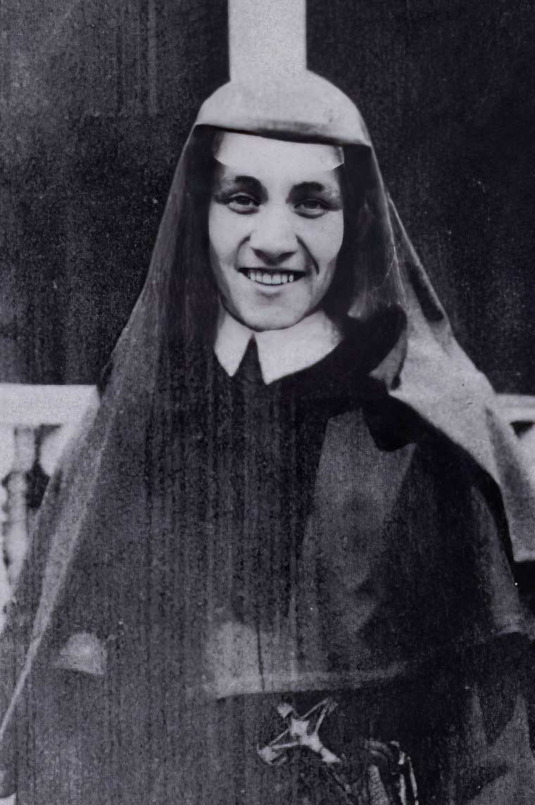 mother teresa young picture photograph