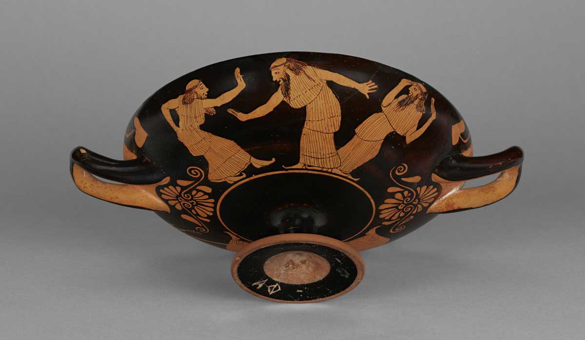 komast dancers greek vase