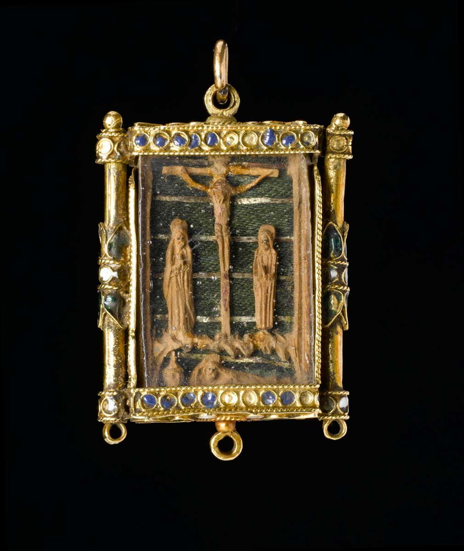 mary queen of scots pendant