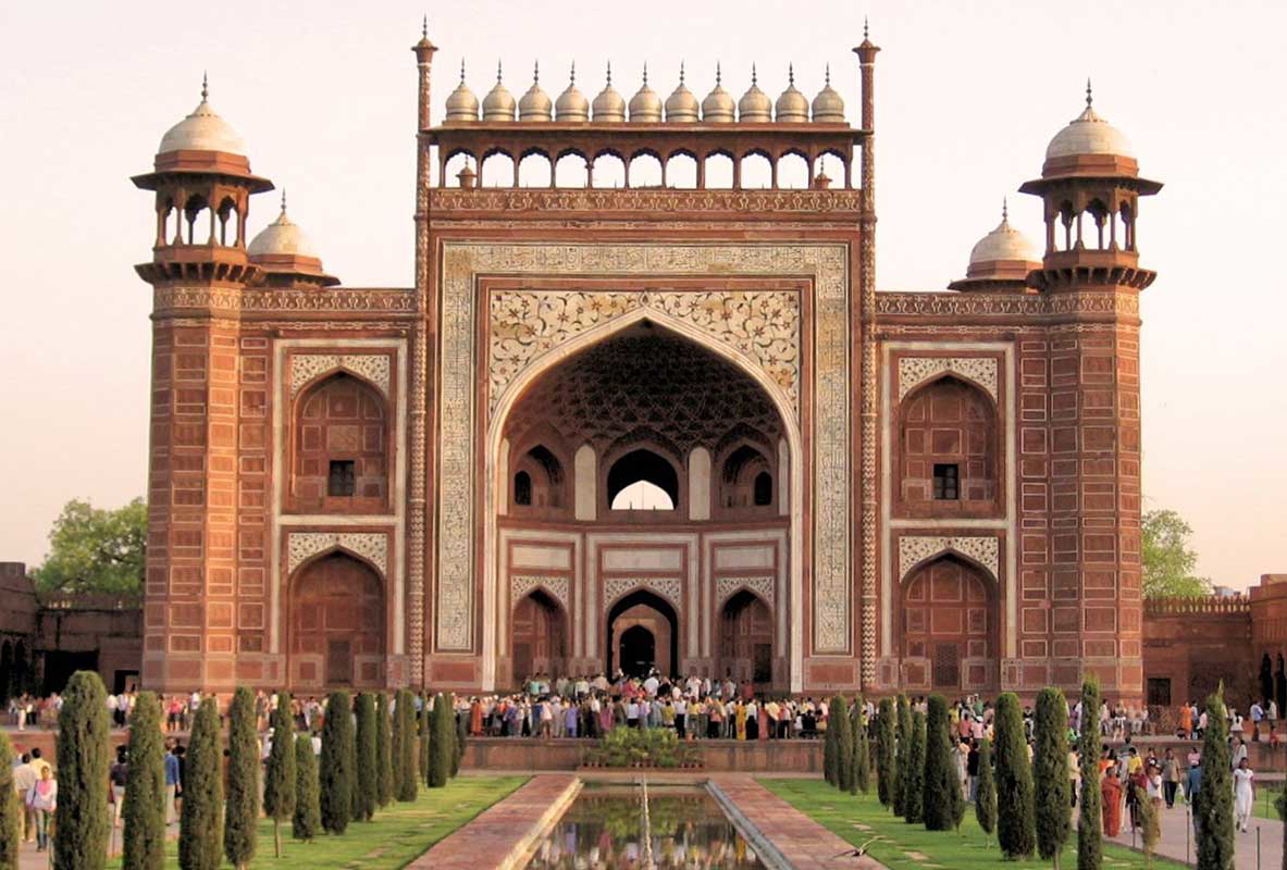 western gate taj mahal entrance