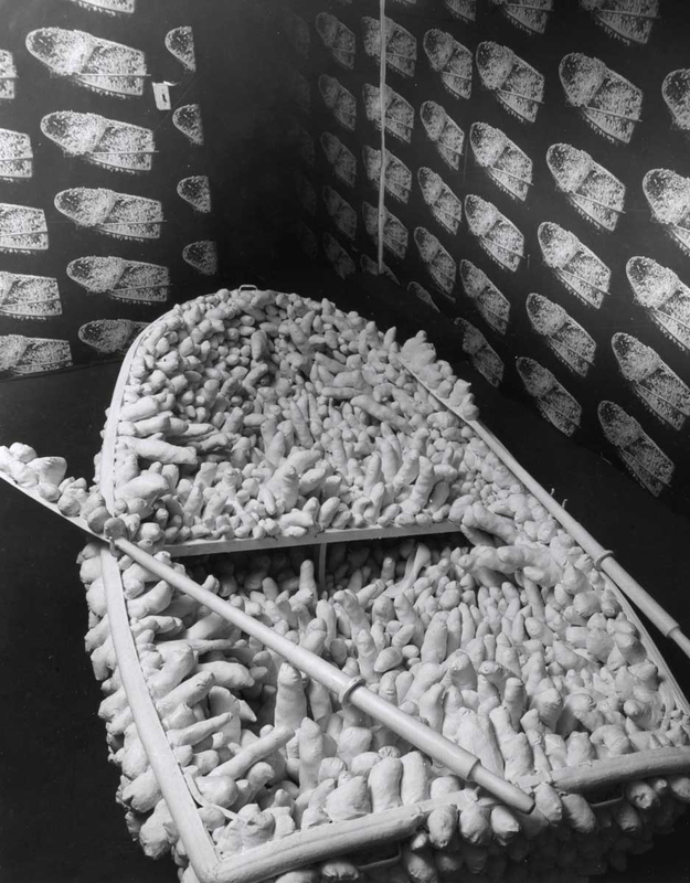 yayoi kusama accumulation one thousand boats show 1963