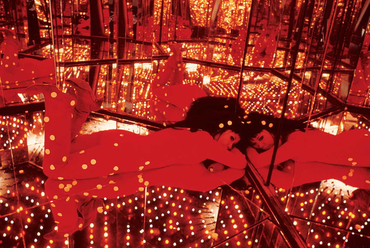 yayoi kusama peep show or endless love show 1966