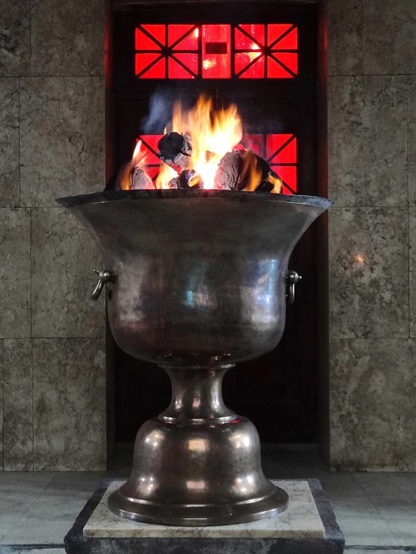 zoroastrian fire pit