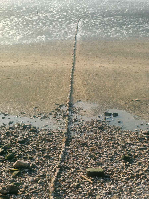 andy goldsworthy stone line sculpture