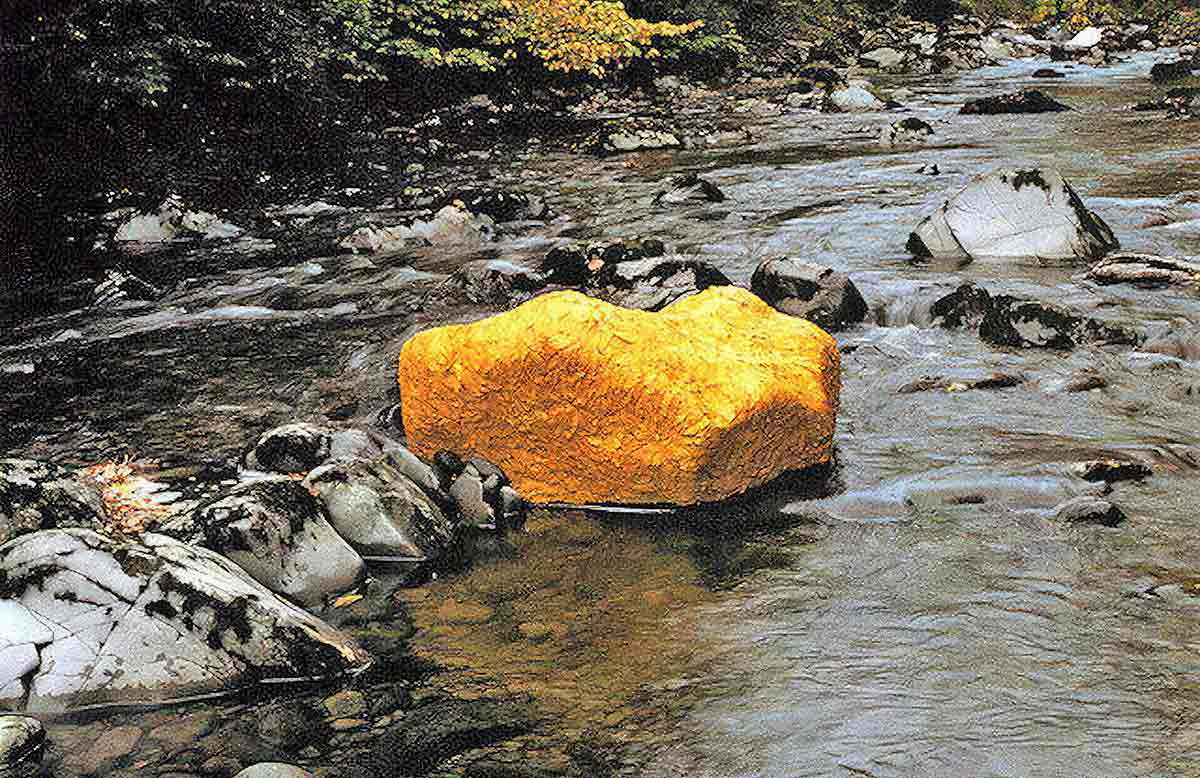 andy goldsworthy yellow elm leaves sculpture