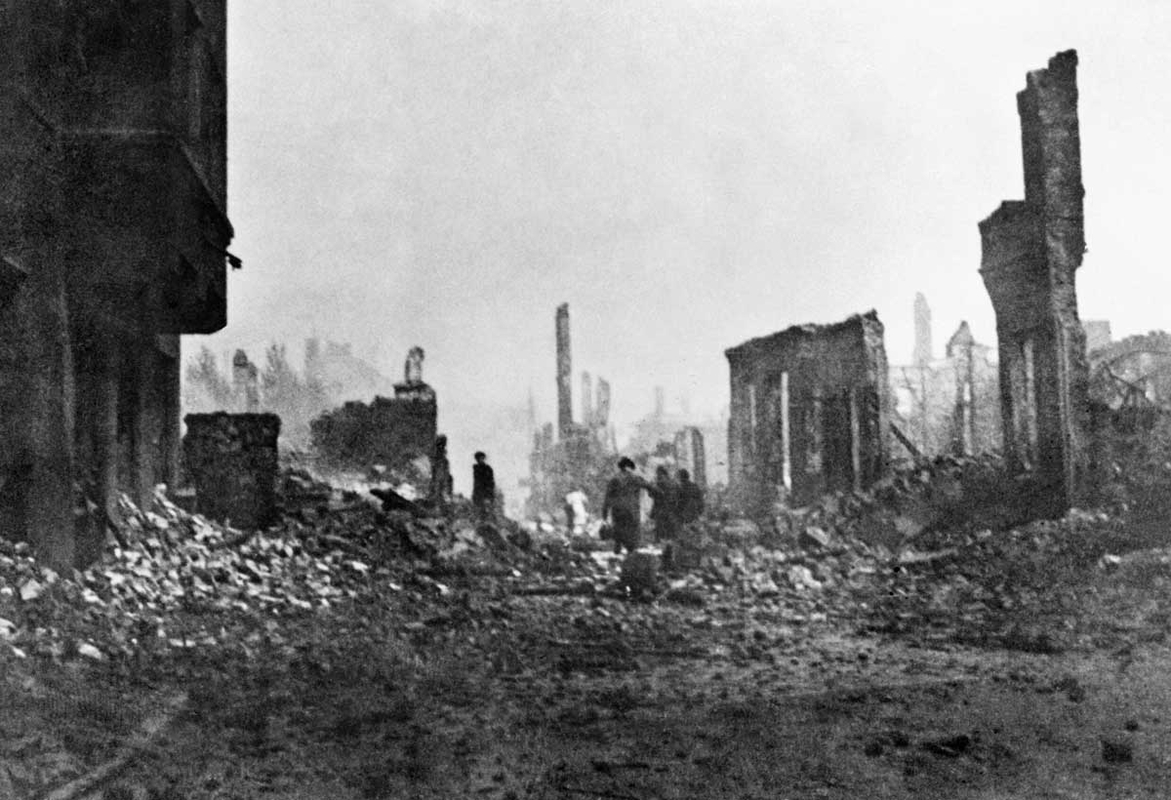 hamburg in ruins photo