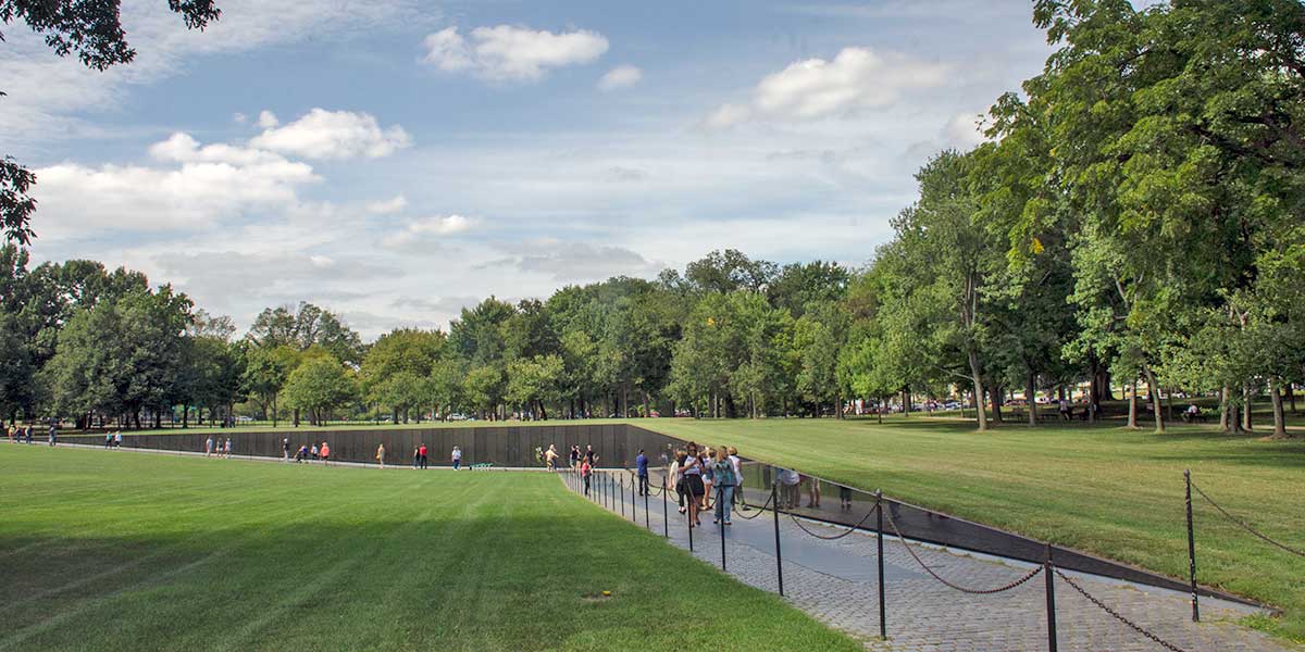 maya lin vietnam veterans memorial