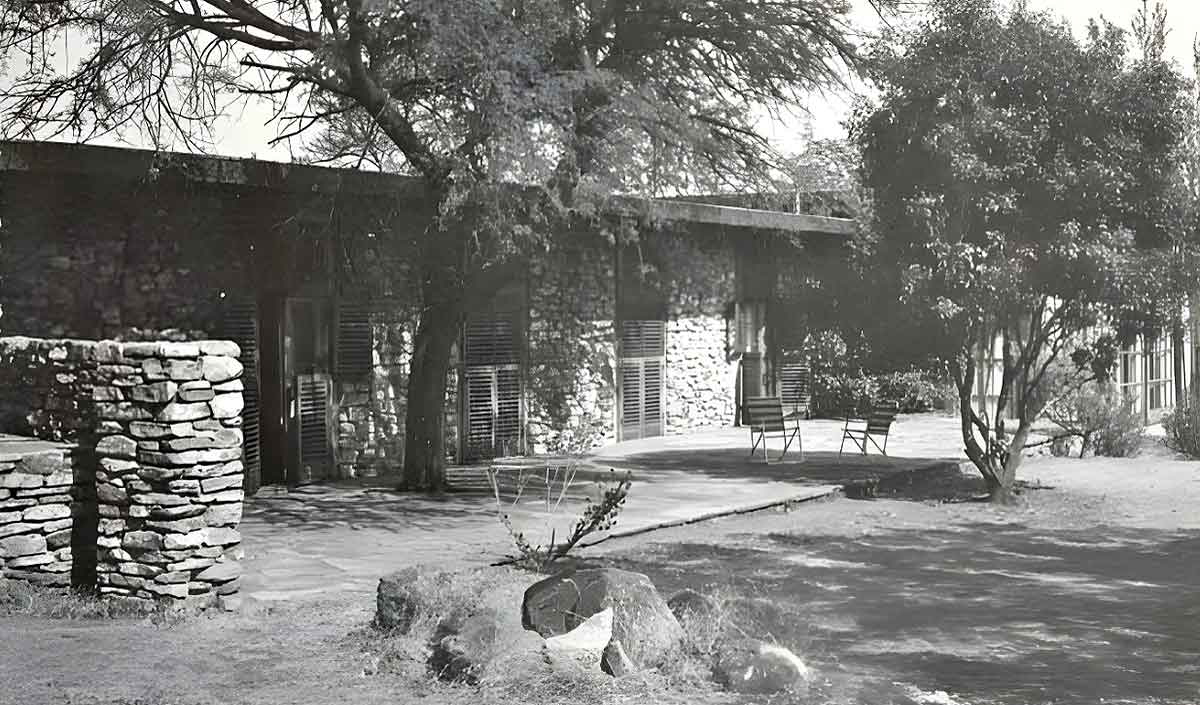 modern movement house andersson norman eaton patio