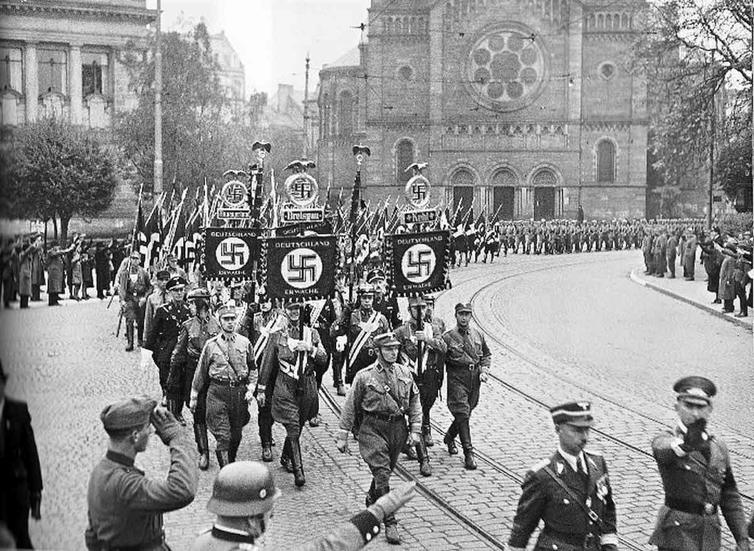 nazi parade strasbourg