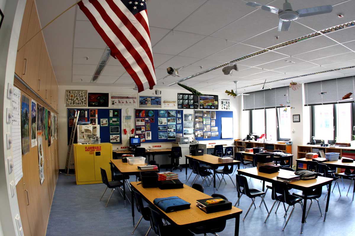 public school classroom usa