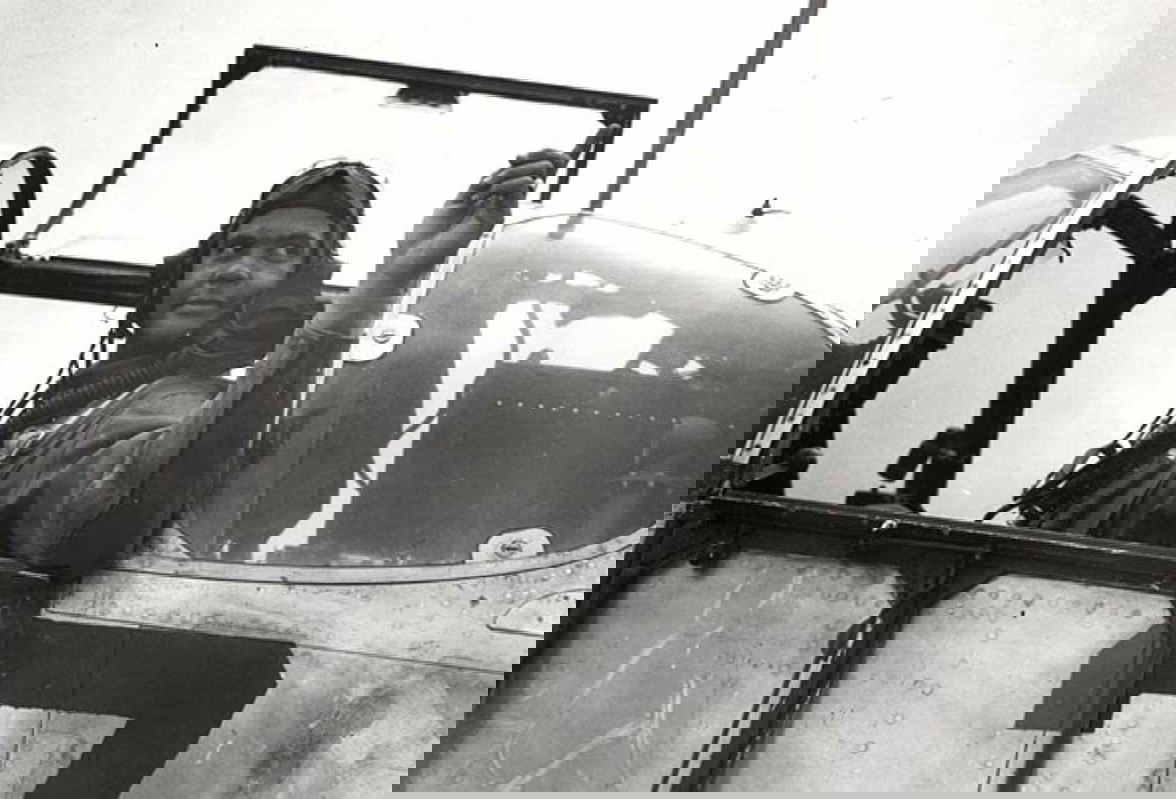 tuskegee airmen colonel benjamin davis