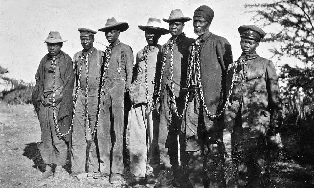 herero men chains