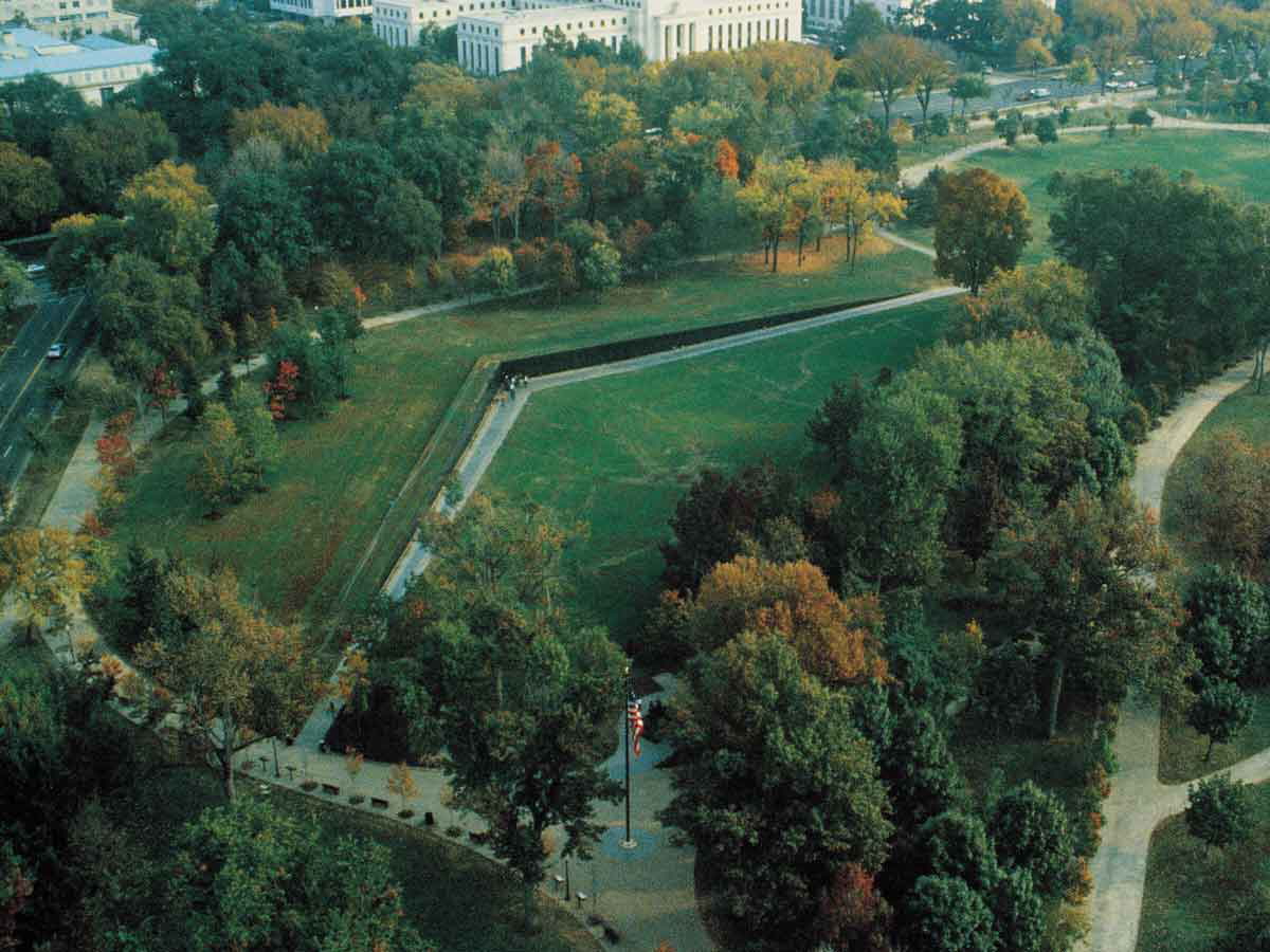 maya lin vietnam veterans memorial 1982