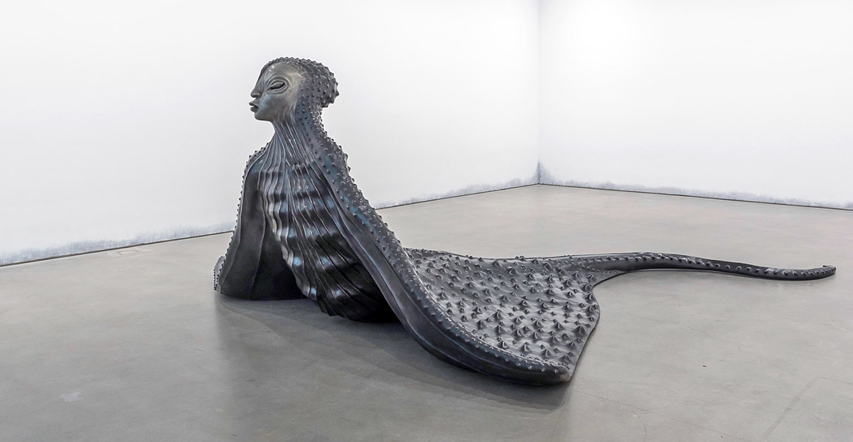 mutu mama ray sculpture
