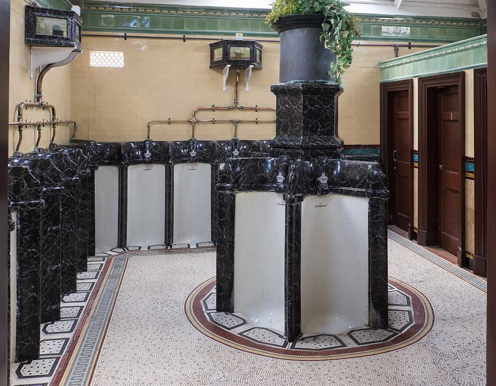 victorian public toilet